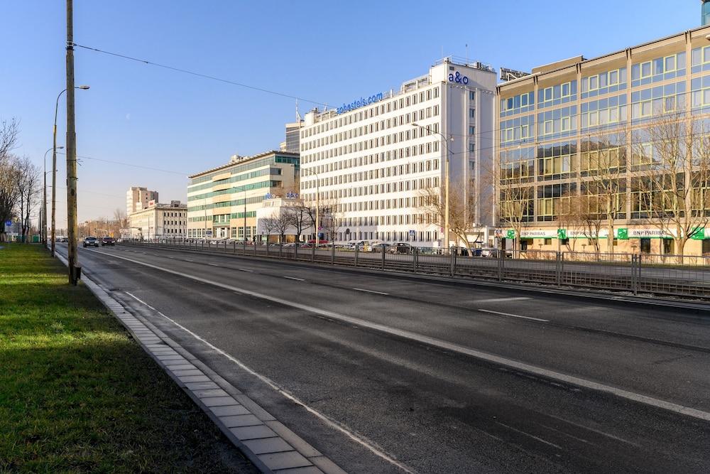 Hostel A&O Warszawa Wola Exteriér fotografie